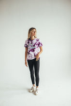 Carregar imagem no visualizador da galeria, Purple Rain Dog Mama Tie Dye Tee
